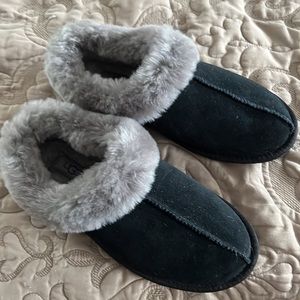 UGG womens slippers size 8